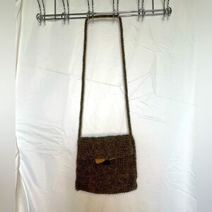 Handmade/ White lined woven crossbody bag​​​​​​​​​​